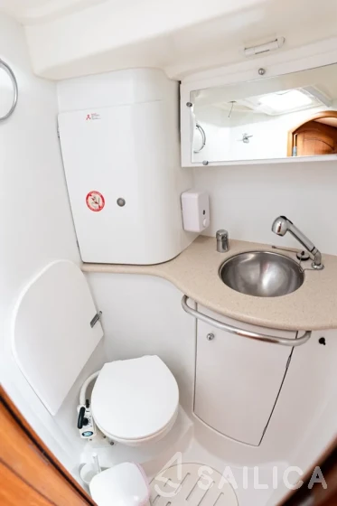 Sun Odyssey 49DS - Yacht Charter Sailica