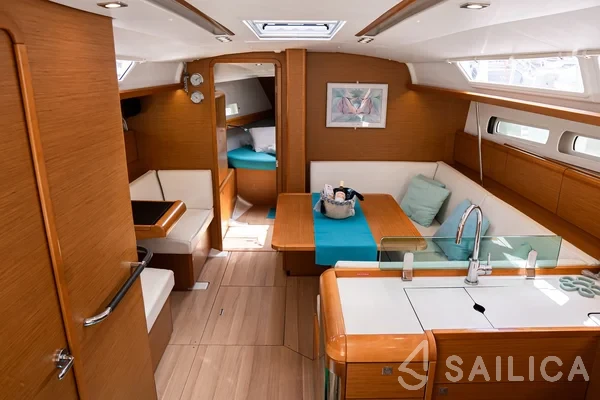 Sun Odyssey 419 - Yacht Charter Sailica