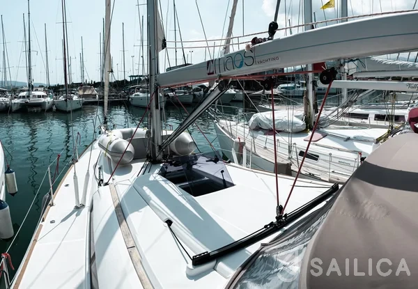 Sun Odyssey 419 - Yacht Charter Sailica