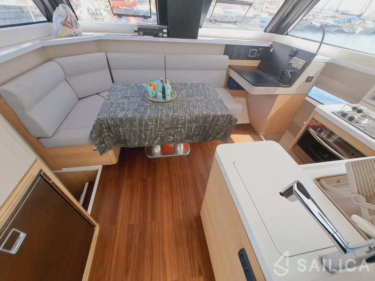 Aventura 34 - Yacht Charter Sailica