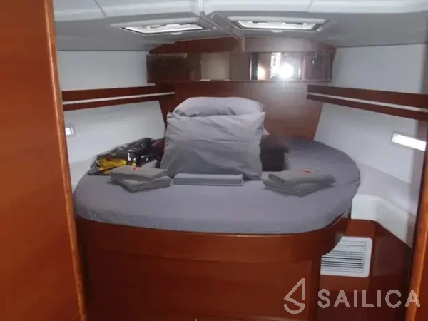 Dufour 445 GL - Yacht Charter Sailica