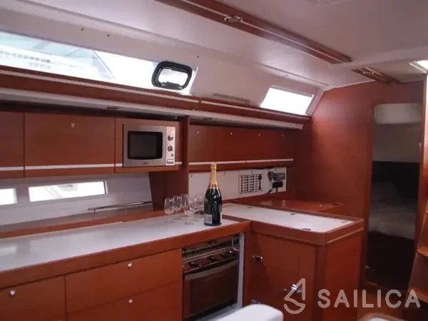 Dufour 445 GL - Yacht Charter Sailica