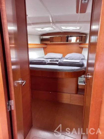 Dufour 445 GL - Yacht Charter Sailica