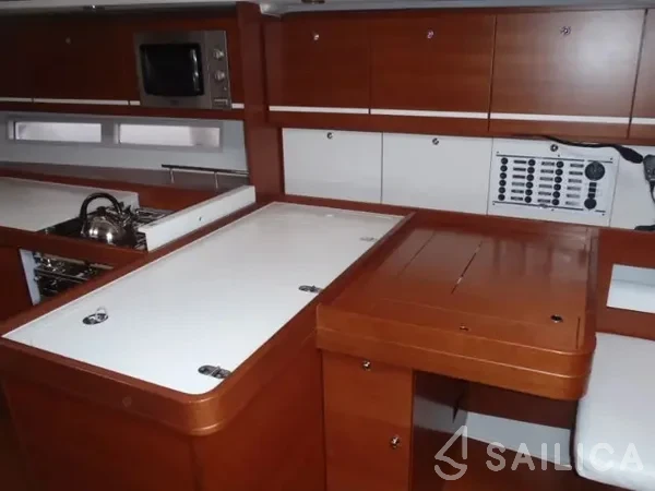 Dufour 445 GL - Yacht Charter Sailica