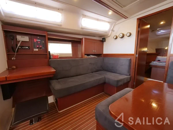 Hanse 455 - Yacht Charter Sailica