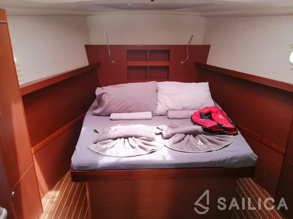 Hanse 455 - Yacht Charter Sailica