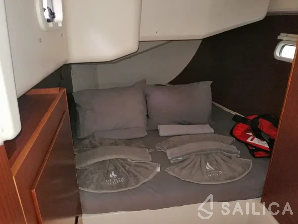 Hanse 455 - Yacht Charter Sailica