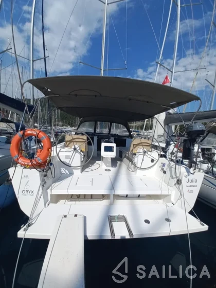 Dufour 410 GL - Yacht Charter Sailica
