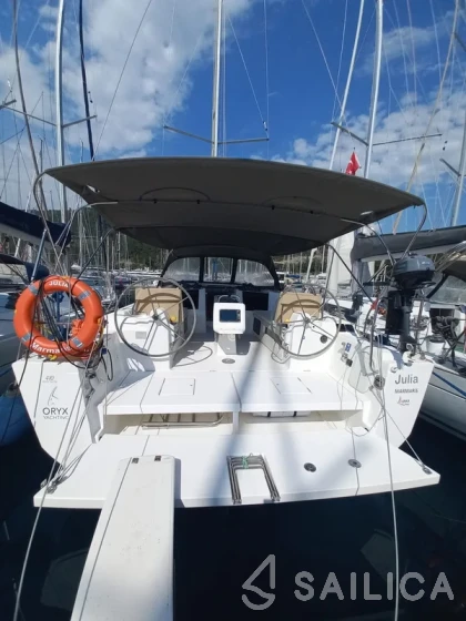 Dufour 410 GL - Yacht Charter Sailica