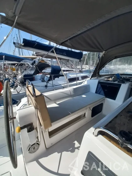 Dufour 410 GL - Yacht Charter Sailica