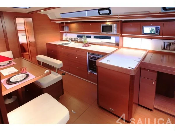 Dufour 450 GL - Yacht Charter Sailica