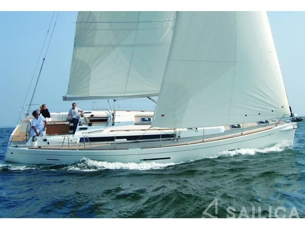 Dufour 450 GL - Yacht Charter Sailica