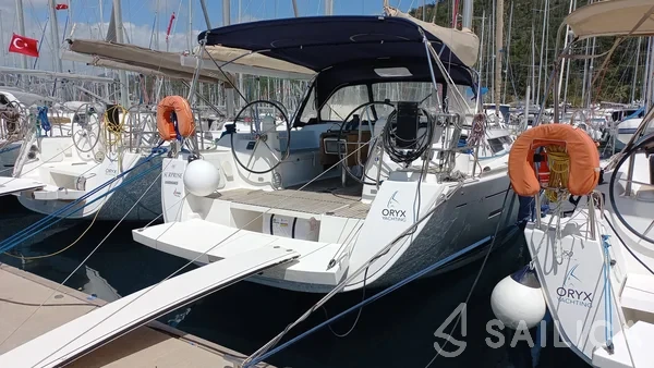 Dufour 450 GL - Yacht Charter Sailica
