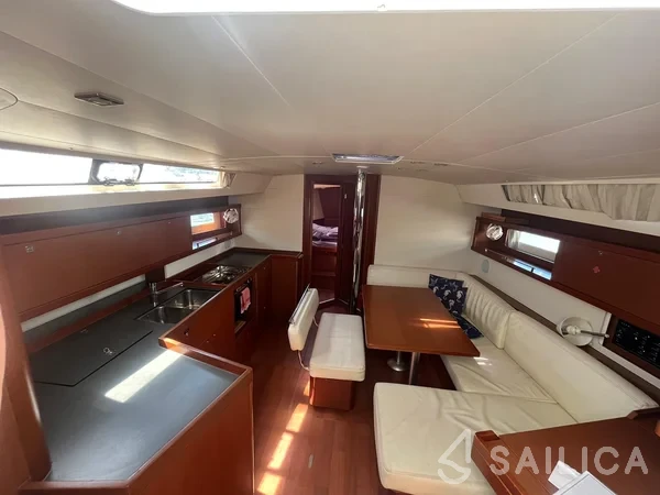 Oceanis 45 - Yacht Charter Sailica