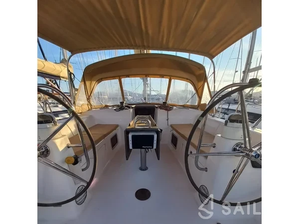 Dufour 450 GL - Yacht Charter Sailica