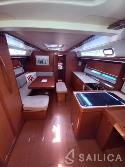 Dufour 450 GL - Yacht Charter Sailica