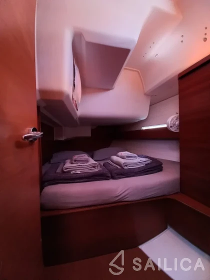 Dufour 450 GL - Yacht Charter Sailica