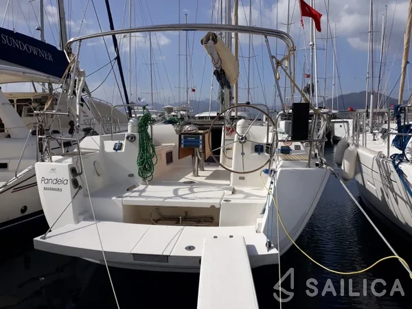 Dufour 450 GL - Yacht Charter Sailica