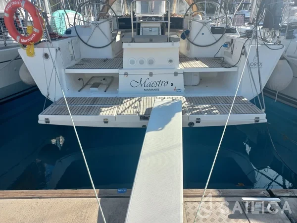 Dufour 500 GL - Yacht Charter Sailica