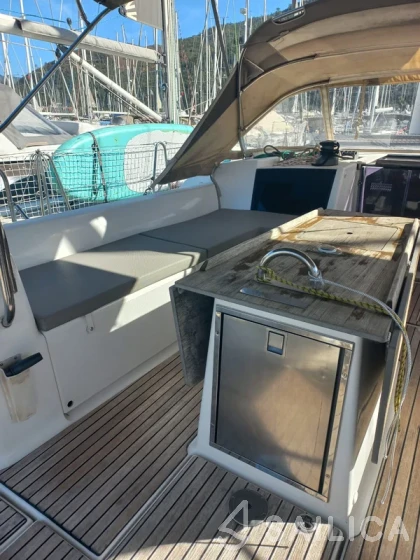 Dufour 500 GL - Yacht Charter Sailica