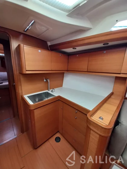 Dufour 500 GL - Yacht Charter Sailica