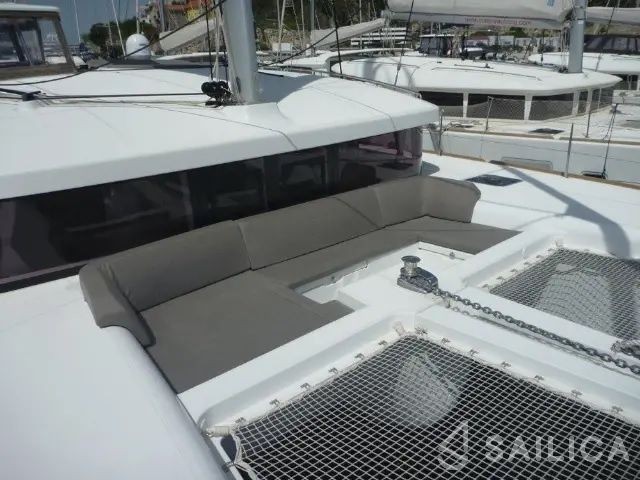 Lagoon 450 S - 4 + 2 cab. - Yacht Charter Sailica