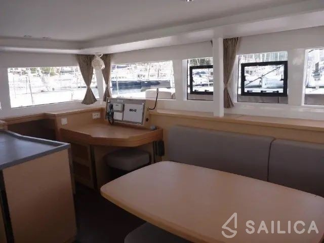 Lagoon 450 S - 4 + 2 cab. - Yacht Charter Sailica