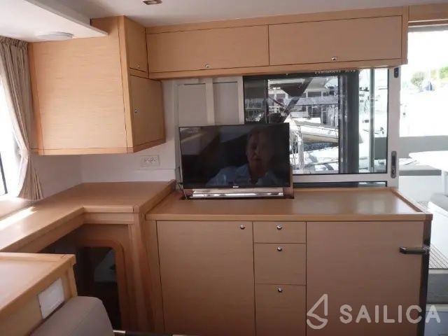 Lagoon 450 S - 4 + 2 cab. - Yacht Charter Sailica