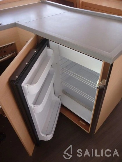 Lagoon 450 S - 4 + 2 cab. - Yacht Charter Sailica