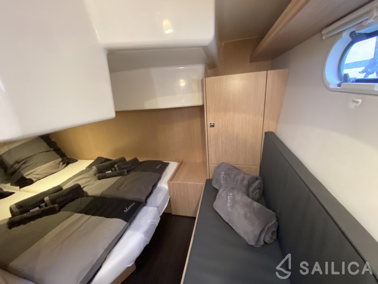 Bavaria S32 Open - Yacht Charter Sailica