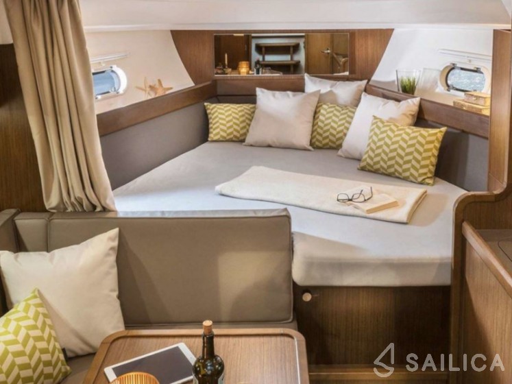 Bavaria S32 Open - Yacht Charter Sailica