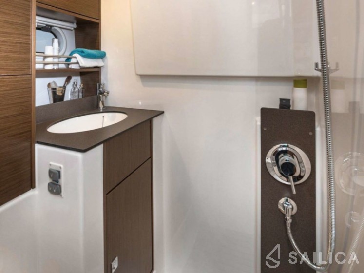 Bavaria S32 Open - Yacht Charter Sailica