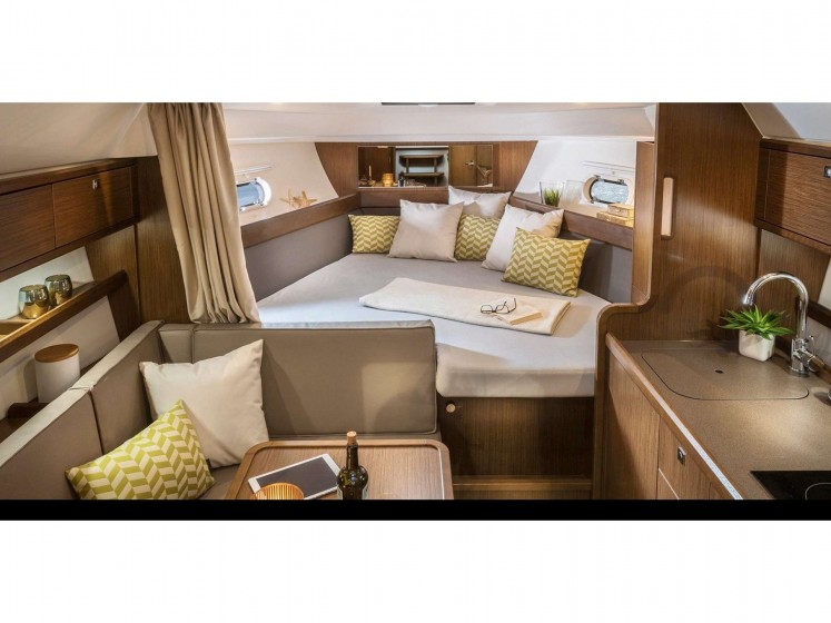 Bavaria S32 Open - Yacht Charter Sailica