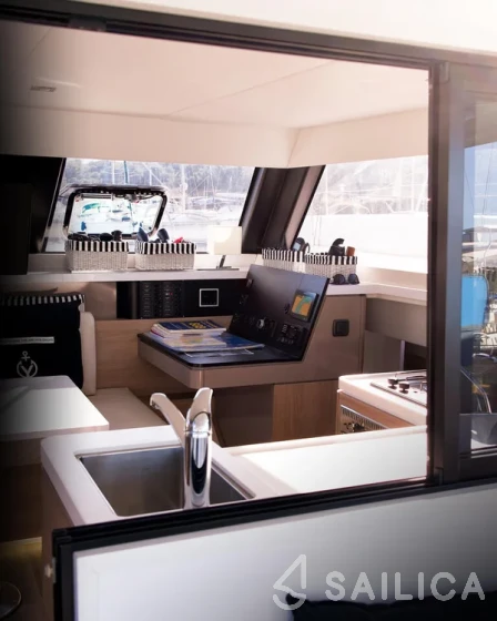 Aventura 34 - Yacht Charter Sailica