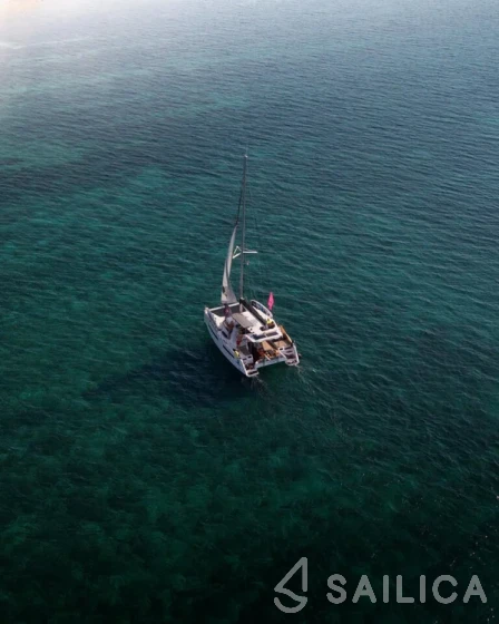 Aventura 34 - Yacht Charter Sailica