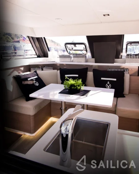 Aventura 34 - Yacht Charter Sailica