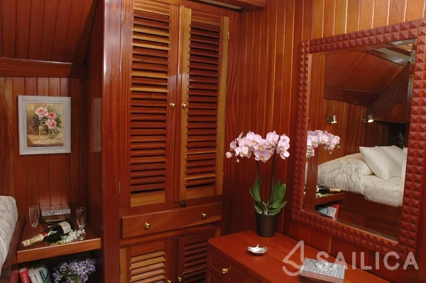 Gulet - Yacht Charter Sailica