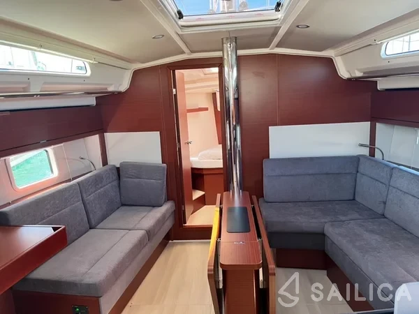 Hanse 418 - Yacht Charter Sailica