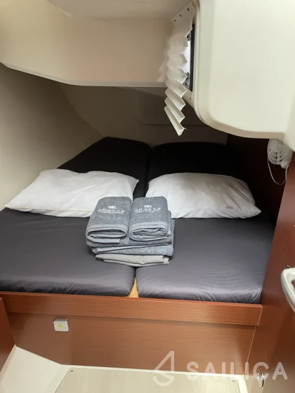 Hanse 418 - Yacht Charter Sailica