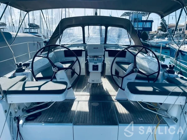Hanse 418 - Yacht Charter Sailica