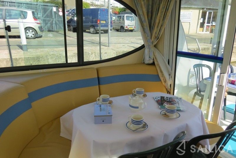 Estivale Quattro S - Yacht Charter Sailica