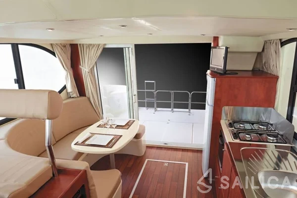 Estivale Quattro S - Yacht Charter Sailica