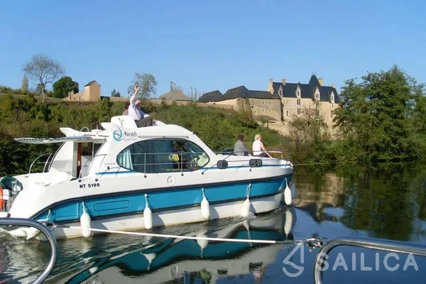 Estivale Quattro S - Yacht Charter Sailica