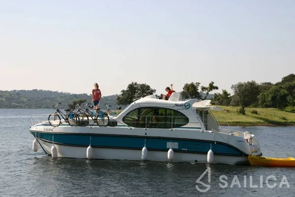 Estivale Quattro S - Yacht Charter Sailica