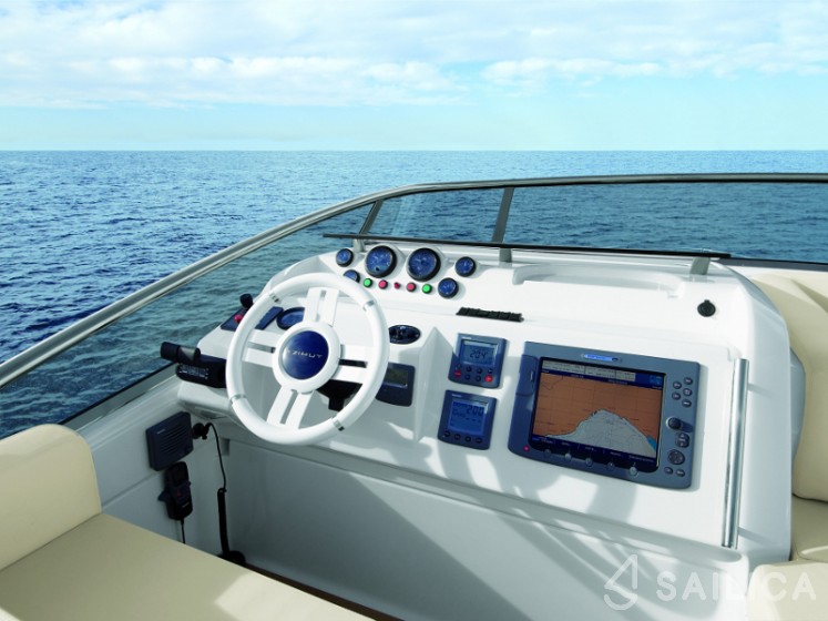 Azimut 58 - Yacht Charter Sailica