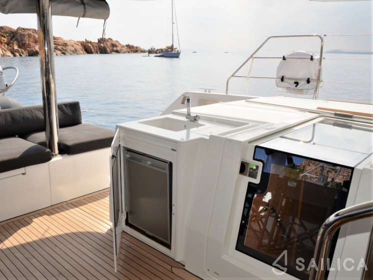 Lagoon 560 - Yacht Charter Sailica