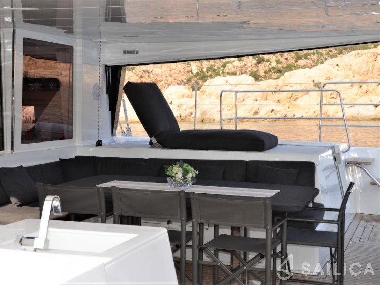Lagoon 560 - Yacht Charter Sailica
