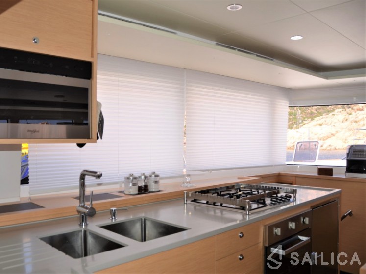 Lagoon 560 - Yacht Charter Sailica