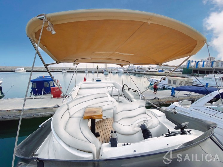 Azimut 42 - Yacht Charter Sailica