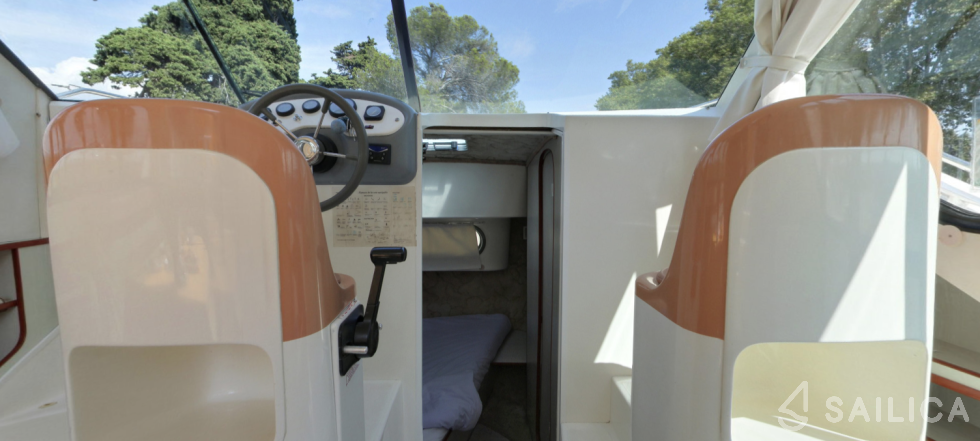 Confort 900 DP - Yacht Charter Sailica